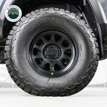 Load image into Gallery viewer, OVS-4 Piece Adjustable Tire Deflator Kit &amp; Storage Bag
